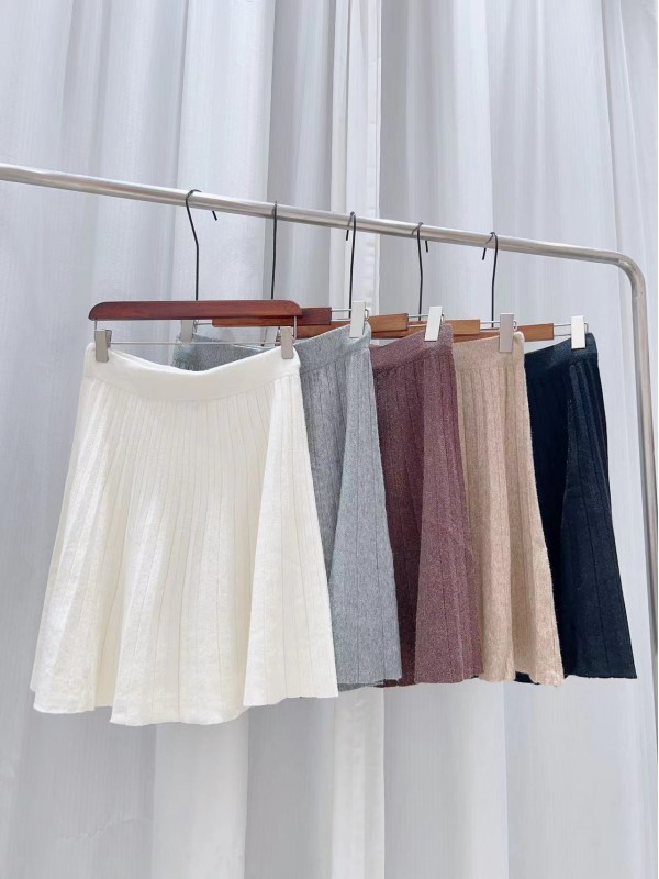 Knitted Half Skirt Women's 2023 New Small Tall Waist Slim Short Knitted Solid Color Pleated Skirt A-Line Skirt