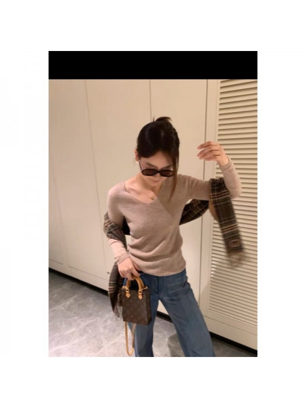 White Round Neck Wool Bottom Sweater For Women In Autumn And Winter With Long Sleeves And Over Shoulder Knitted Sweater, Slim Fitting Short Top